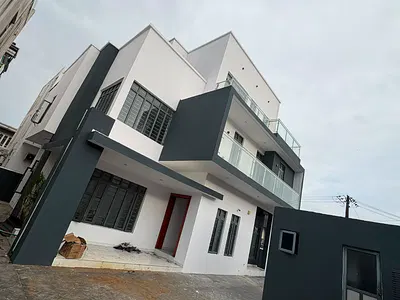 5 Bedroom Fully Detached House with BQ — Lekki Phase 1, Lekki, Lagos