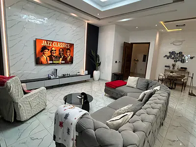 3 Bedroom Apartment, with Swimming Pool, PS5 & Gym — Ikeja GRA, Ikeja, Lagos