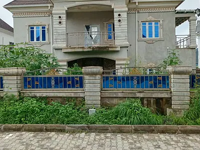 Spacious 5-Bedroom Duplex with BQ — Lugbe District, Abuja