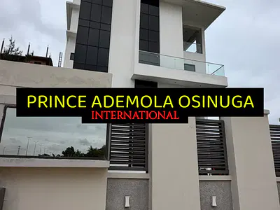Newly Built 6 Bedroom House, with BQ, Pool, Elevator — Ikoyi, Lagos