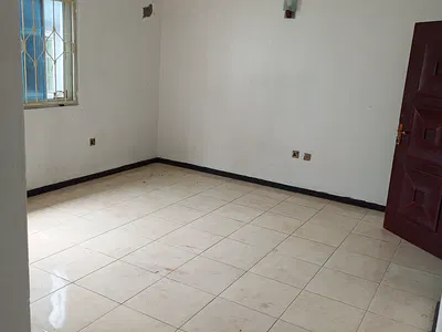Beautiful Luxurious Upstairs Spacious Studio Selfcontain Apartment — Off Glory to God School, Ilaje, Ajah, Lagos