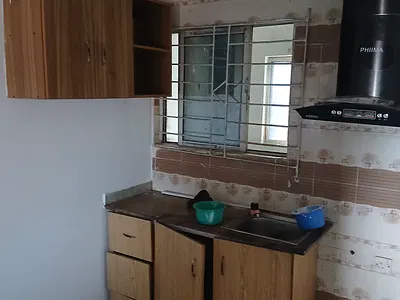 Self Contain (Single Room) — Ajayi St, Onike, Yaba, Lagos