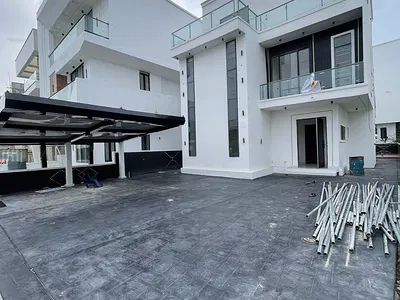 Amazing 5 Bedroom Duplex with a Pool, BQ — Lekki, Lagos