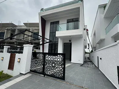 Luxury 5 Bedrooms Fully Detached with BQ and Pool — Sangotedo, Ajah, Lagos
