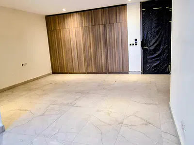 4 Bedroom Luxury Apartment with Staff Quarters — Close 327, Banana Island, Ikoyi, Lagos