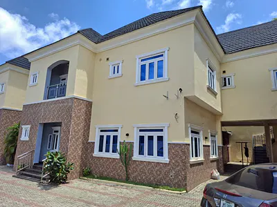 Elegant 4-Bedroom Duplex with BQ — Guzape District, Abuja