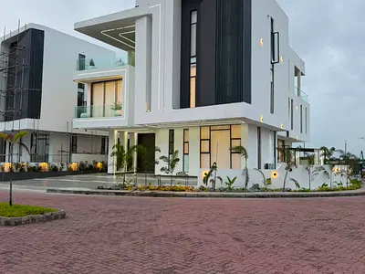 5 Bedroom Detached Duplex — Osapa London, Lekki, Lagos