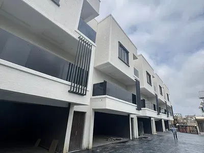 Stunning 4 Bedrooms Duplex with BQ — Guzape District, Abuja