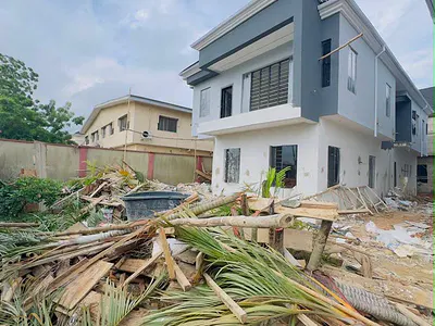 Luxury 5 Bedroom Detached Duplex with BQ — Omole Phase 2, Ikeja, Lagos