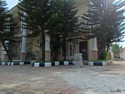 Luxury 8 Bedroom Fully Detached Duplex with 2 BQS & Pool — Katampe Extension, Katampe, Abuja
