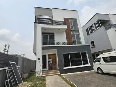4 Bedroom Fully Detached Duplex with BQ, Swimming Pool — Ikeja GRA Lagos, Ikeja, Lagos
