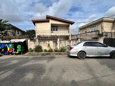 5 Bedroom Detached House on Full Plot of Land — Surulere, Lagos