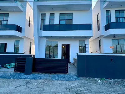 Beautifully Designed 4 Bedroom Detached Home with Swimming Pool and BQ — Ajah, Lagos