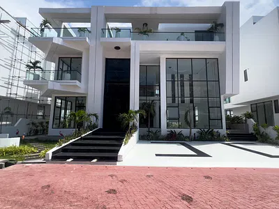 5 Bedroom Luxury Duplex — Lekki, Lagos