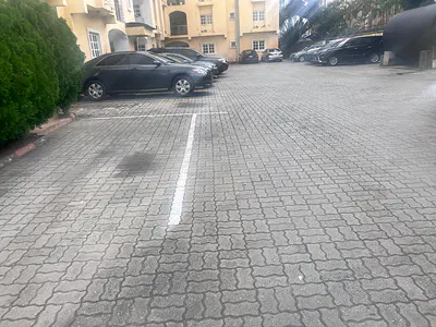 3 Bedroom Flat with BQ, Swimming Pool, Gym & Stable Power — Lekki Phase 1, Lekki, Lagos