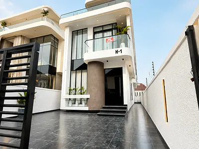5 Bedroom Detached Duplex — Lekki, Lagos