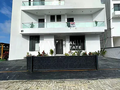 6 Bedroom Detached Duplex — Lekki, Lagos