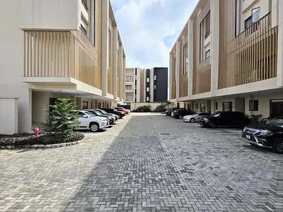 5 Bedroom Terrace House — Ikoyi, Lagos