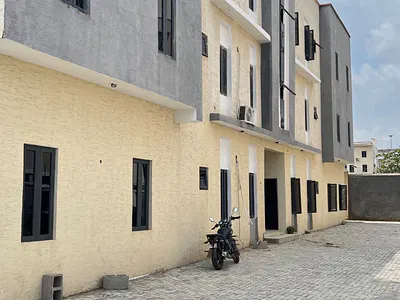3 Bedroom Apartment with En-Suite Bedrooms — Jahi, Abuja