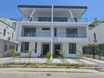 5 Bedroom House — Lekki, Lagos