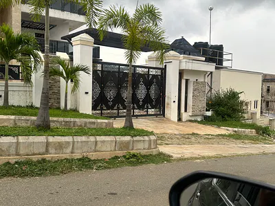 7 Bedrooms Detached Duplex with BQ — Maitama District, Abuja