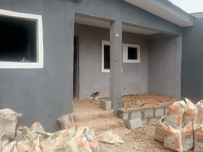 Execuutve Big Self Contained — Ogba Central, Off Yaya Abatan Road, Ogba, Ikeja, Lagos