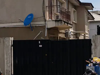 4 Units of 3 Bedroom Flat with 2 Rooms BQ — James Robertson, Surulere, Lagos