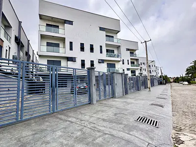 4 Bedroom Maisonette with En-Suite Bedrooms — African Lane, Lekki Phase 1, Lekki, Lagos