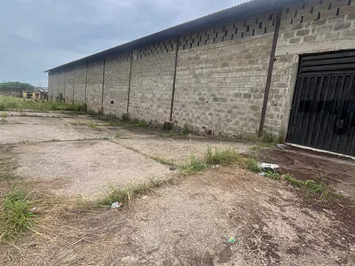 Massive Commercial Property with Warehouse on Almost 20 Plots — Obaile, Akure, Ondo
