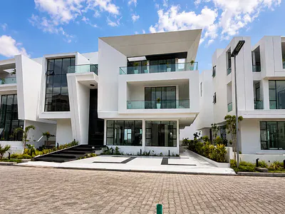 5 Bedroom Detached Duplex — Lekki, Lagos