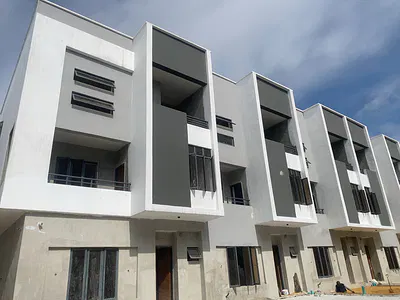 Beautiful 4 Bedroom Terrace Duplex with a Pool and a BQ — Lekki, Lagos