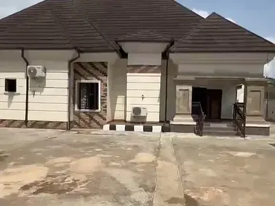 4 Bedrooms Bungalow with Gatehouse on 100FT by 100FT Land — Oredo, Edo