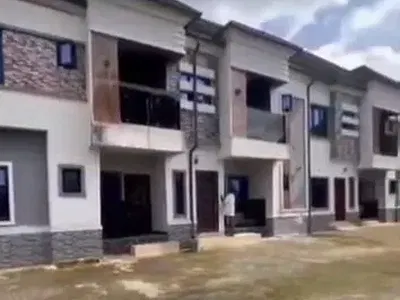 Standard 6flats of 2bedrooms Each on 100FT by 100FT Land — Aruogba Community, Off Airport Road GRA, Benin, Oredo, Edo