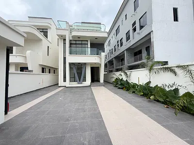 Luxury 5 Bedroom Fully Detached Duplex — Lekki, Lagos