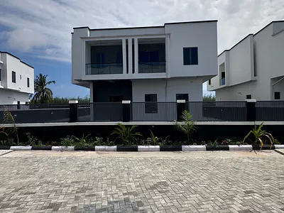 Luxury 5 Bedroom Spacious Detached Duplex — Lekki, Lagos