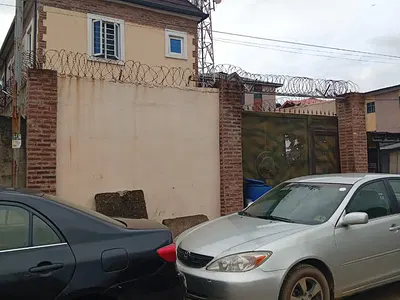 Block of Flats — Off Ashimowu Bakare, Off Lawanson Road, Surulere, Lagos