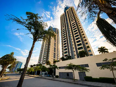 3 Bedroom Flat with Study and 2 BQ + Citi View + Pool+gym +balcony — Eko Pearl, Eko Atlantic, Victoria Island (VI), Lagos