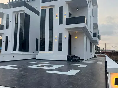 Massive Luxury 5 Bedroom Fully Detached Duplex + BQ, Pool, Cinema — Crown Estate, Sangotedo, Ajah, Lagos