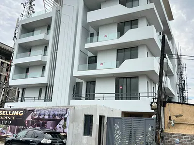 Exclusive 3 Bedroom Apartment with Pool, Gym Room, Elevator — Lekki, Lagos