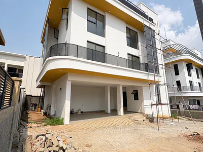 6 Bedroom Detached Duplex with BQ — Wuye, Abuja