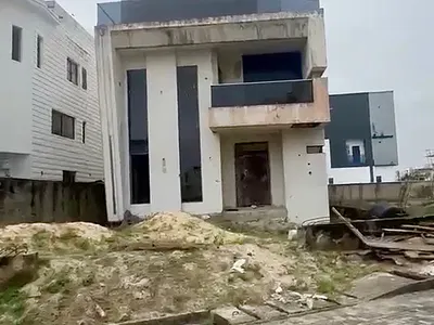 6 Bedroom Detached Duplex — Lekki, Lagos