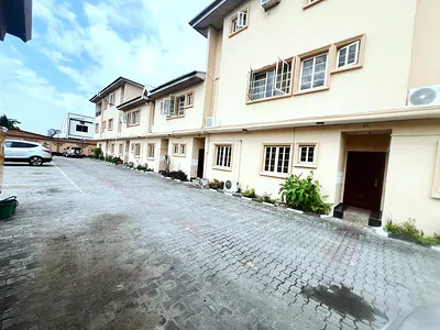 1 Bedroom Mini Flat Ensuite Penthouse — Lekki Phase 1, Lekki, Lagos