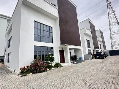 5 Bedroom Detached Duplex with BQ + Pool +gym — Ikoyi, Lagos