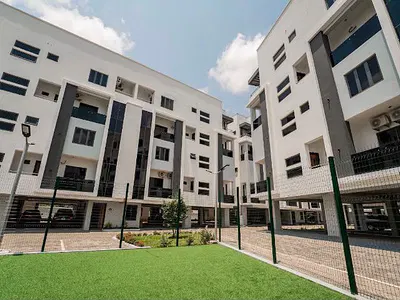 Modern Fully Furnished 4 Bedroom Masionette with Pool — Surulere, Lagos