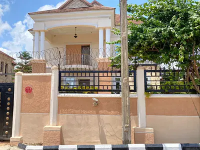 5-Bedroom Detached Duplex with 2 Living Room & Basement — Lokogoma District, Abuja