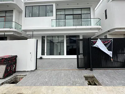 Excellent 4 Bedroom Fully Detached Duplex with a BQ — Lekki, Lagos