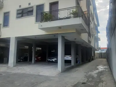 1 Bedroom Self Contain Flat — Lekki Right, Lekki, Lagos
