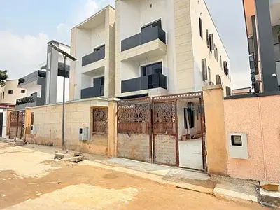 Luxurious Spacious 5 Bedroom Semi Detached Duplex with BQ — Ikeja GRA, Ikeja, Lagos