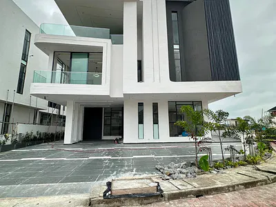 6 Bedroom Fully Detached Duplex with BQ — Lekki, Lagos