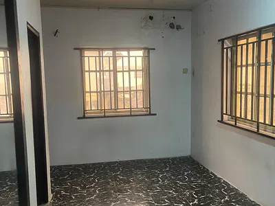 Beautiful Room and Parlor Upstairs — Lekki, Lagos